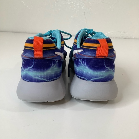 Nike Roshe run lighting bolt sneakers SZ 6.5 youth - Picture 4 of 13